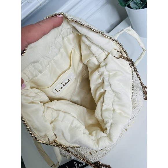 Lulus Beach Cream Beaded Woven Bucket Crossbody Bag With Adjustable Drawstrings - Picture 11 of 13